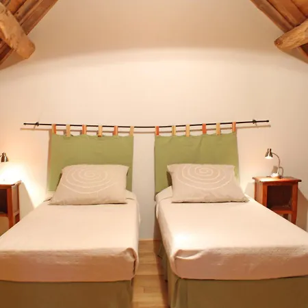 Neuilly-le-réal, 4 Pièces, 6 Personnes - Fr-1-489-69 Hébergement de vacances Neuilly-le-Réal